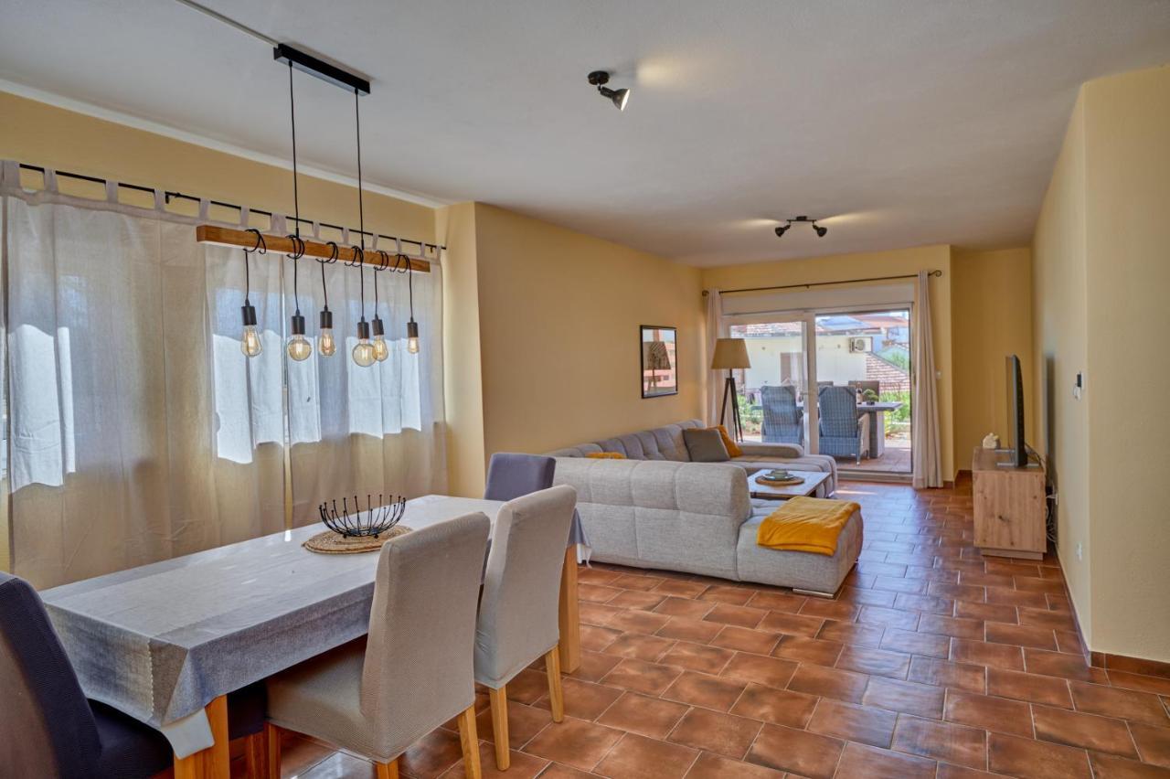 Anovi Holiday Homes By Litto Trogir Dış mekan fotoğraf