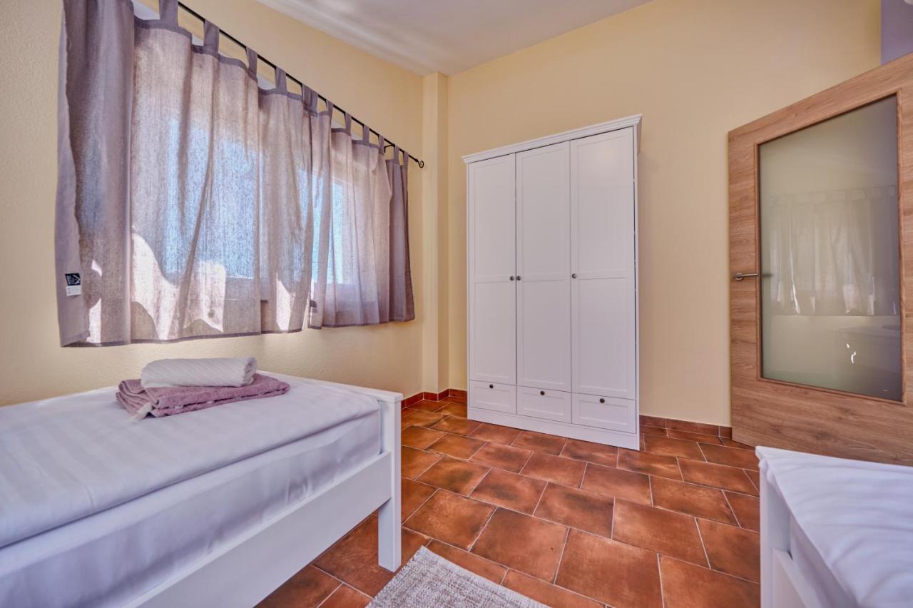 Anovi Holiday Homes By Litto Trogir Dış mekan fotoğraf