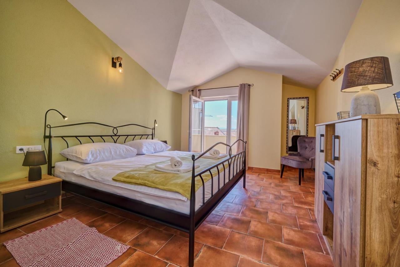 Anovi Holiday Homes By Litto Trogir Dış mekan fotoğraf
