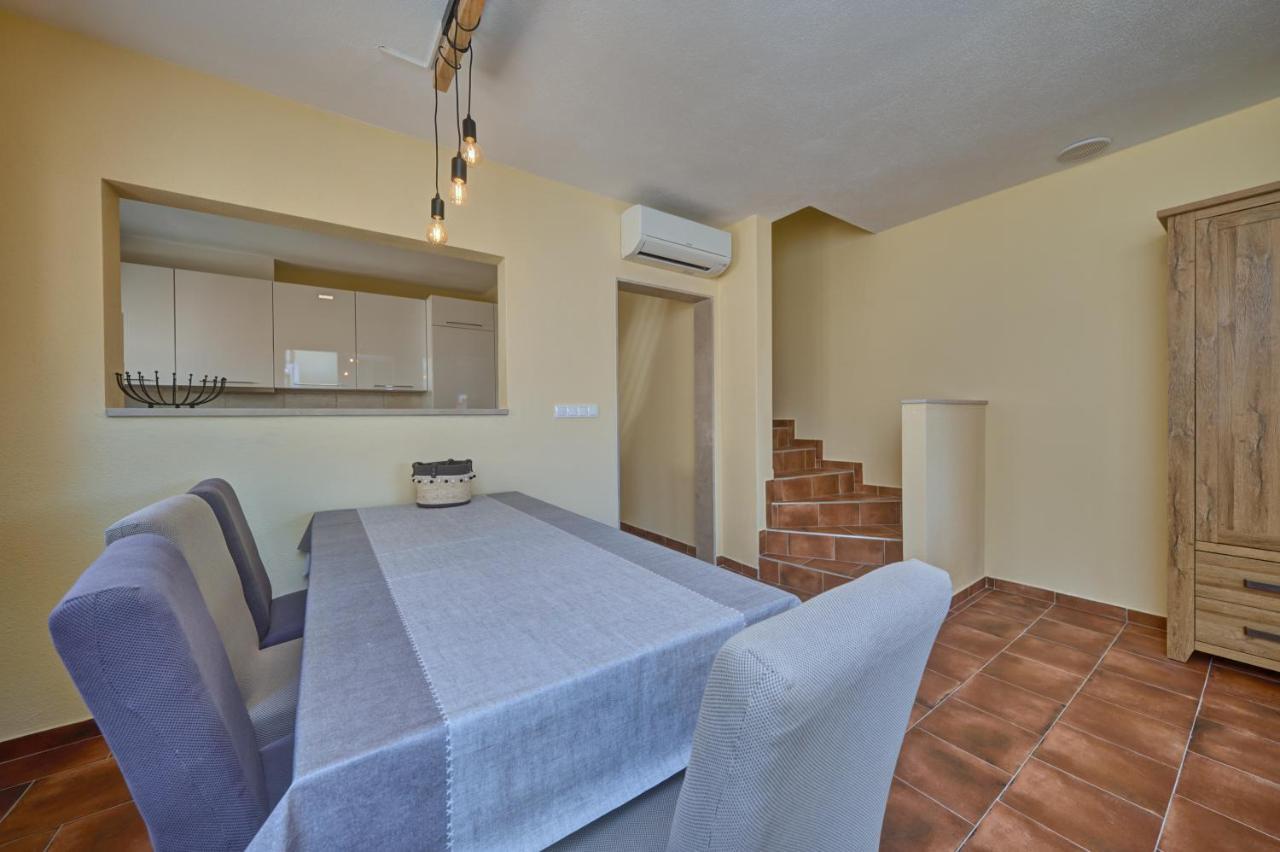 Anovi Holiday Homes By Litto Trogir Dış mekan fotoğraf